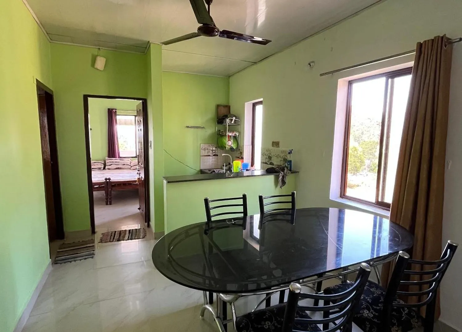 Valloorans Home Stay Parambikolam